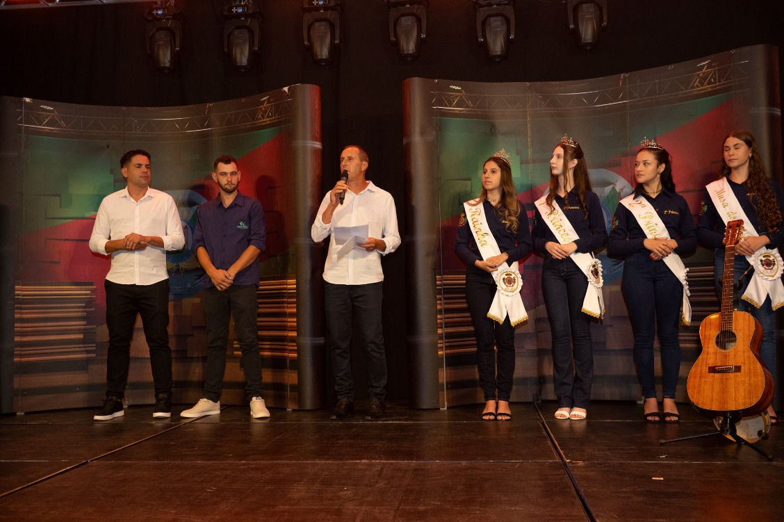 Show Humorístico com Jair Kobe, o Guri de Uruguaiana.